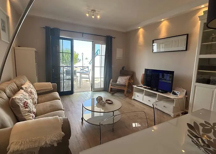 Three Orchids 티아즈